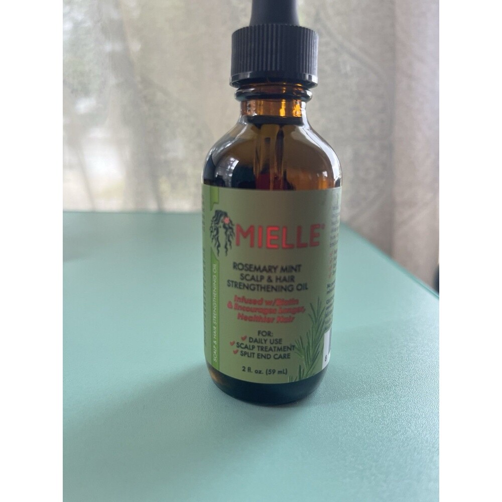 Mielle Organics Rosemary Mint Scalp & Hair Strengthening Oil All Types 2floz